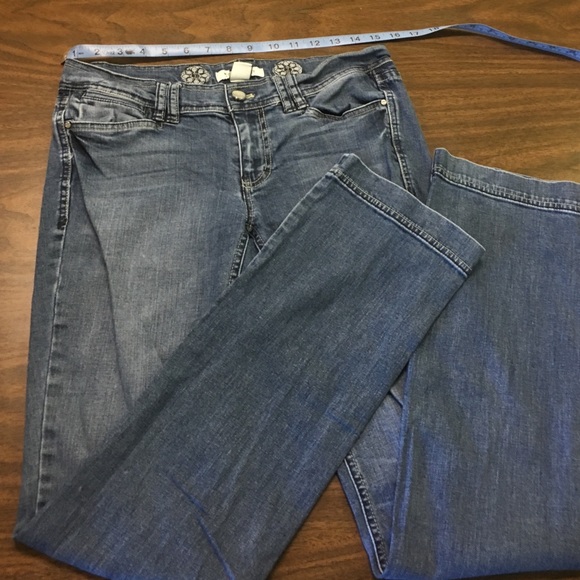 White House black market skinny size 4R 31 inseam
