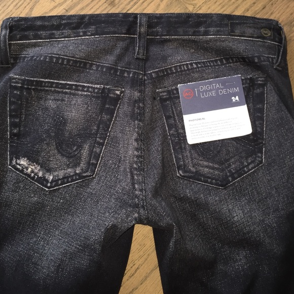Brand new AG jeans "the legging" distressed print - Picture 3 of 4