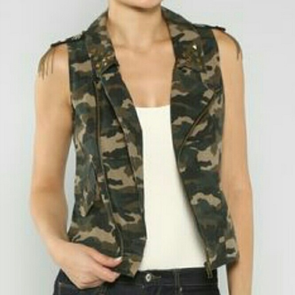 LAST ONE💋MILITARY CAMO VEST NWOT - Picture 2 of 4