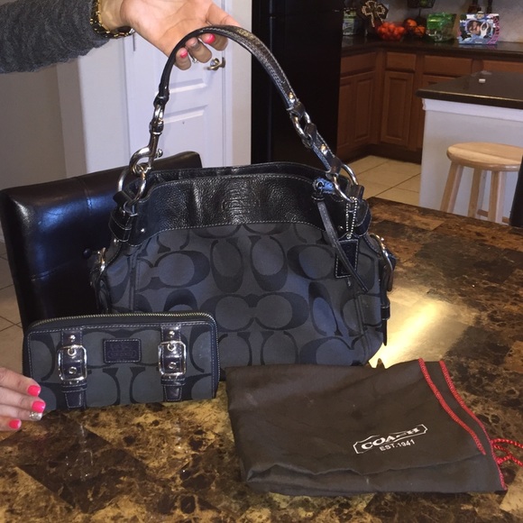 Coach purse and wallet