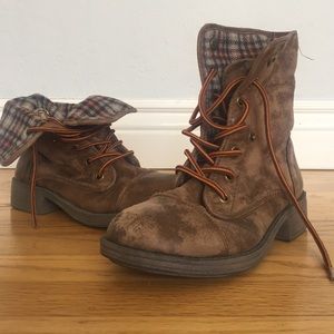 Roxy Brown Boots
