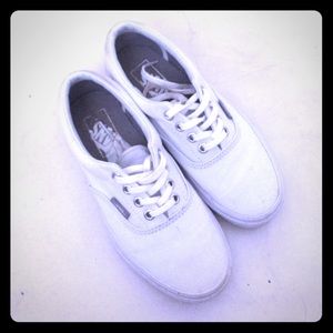 WHITE VANS