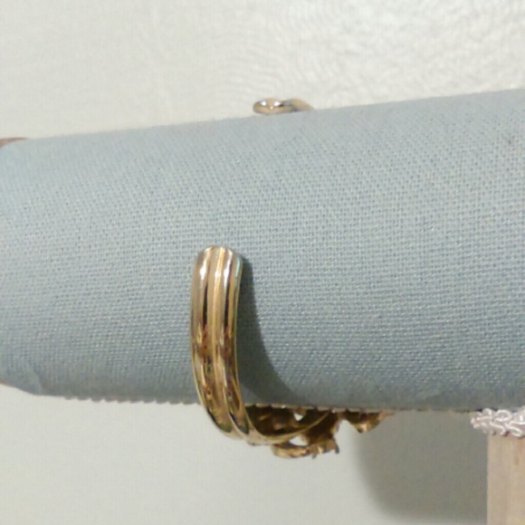 Last Chance! 🍨 Flower Cuff - Picture 2 of 3