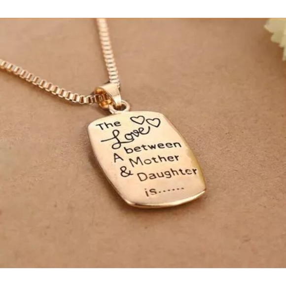 Boutique d&f Jewelry - NWT GOLD MOTHER/DAUGHTER NECKLACE