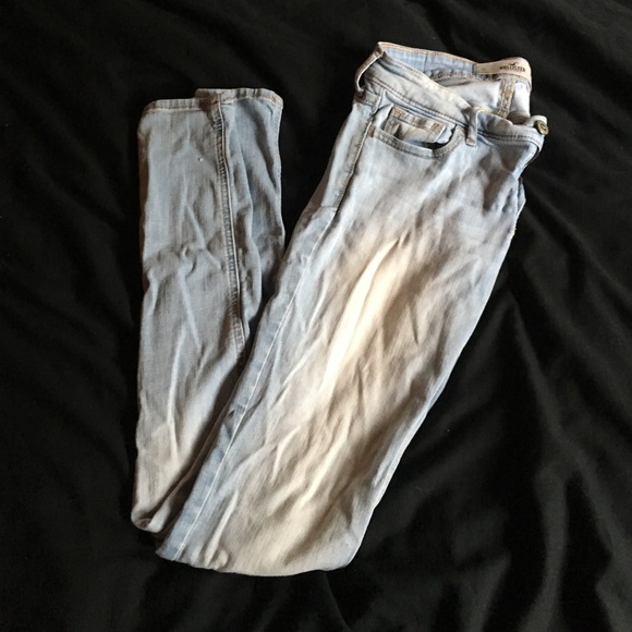 Light Wash Hollister Skinny Jeans size 3L/ 26/33