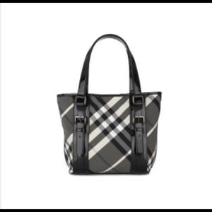Burberry tote should bag