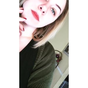 Meet your Posher, Kendra