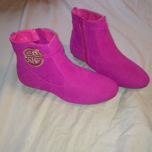 Nwot! Hot pink booties 💕💕💕