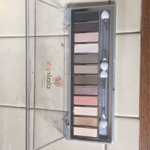 Claire's eyeshadow palette