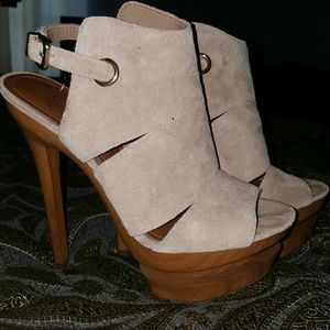 Jessica Simpson Heels