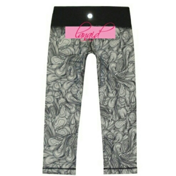 Lululemon Wunder Under crops