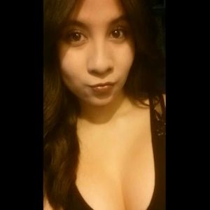 Meet your Posher, Monique