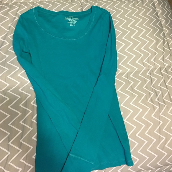 turquoise long sleeved top