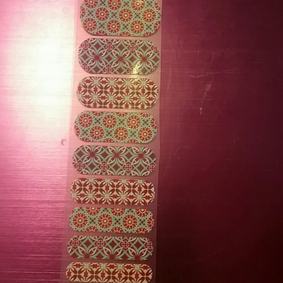 Nail wraps