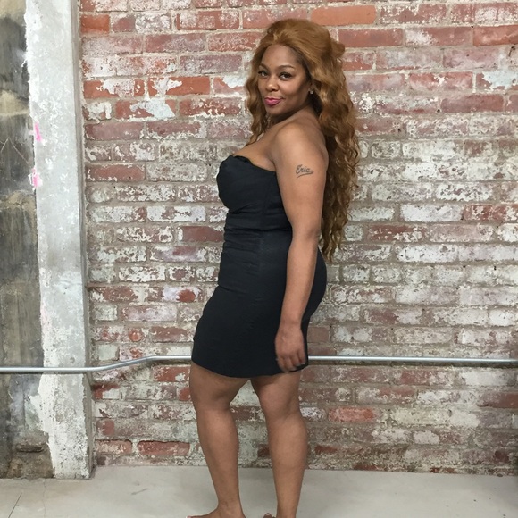 🆕SEXY BLACK STRAPLESS DRESS - Picture 4 of 4