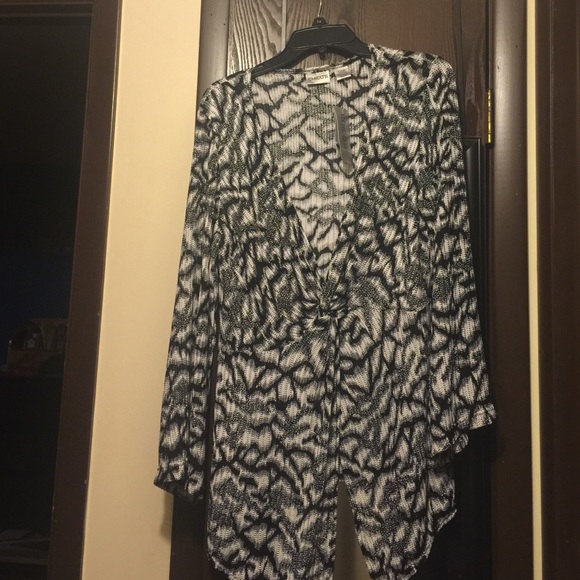 Chico top - Picture 1 of 3