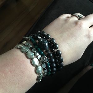 Set of 6 stretchy bracelets