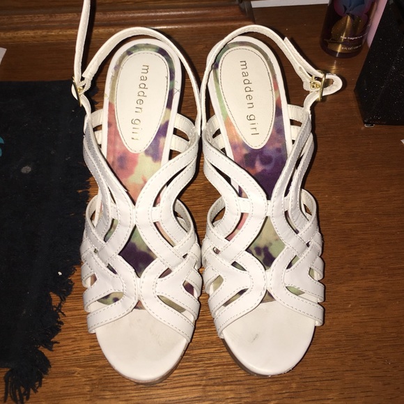 White wedges, only worn two times 👏🏻