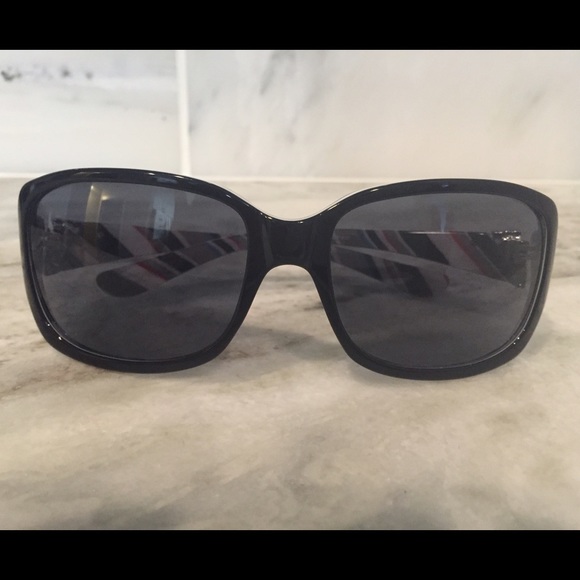 Ladies Oakley sunglasses