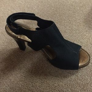 Me Too Sandals