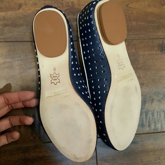 Perforated flats - Picture 3 of 3