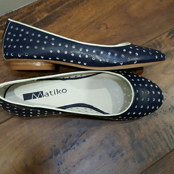 Perforated flats - Picture 2 of 3