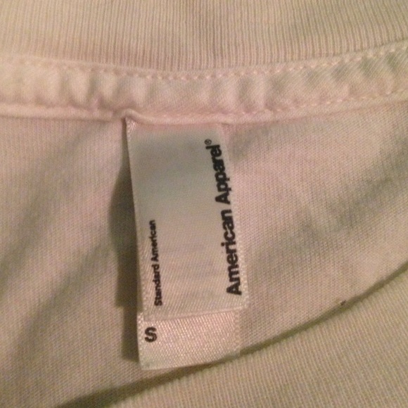 T-Shirt - Picture 2 of 3