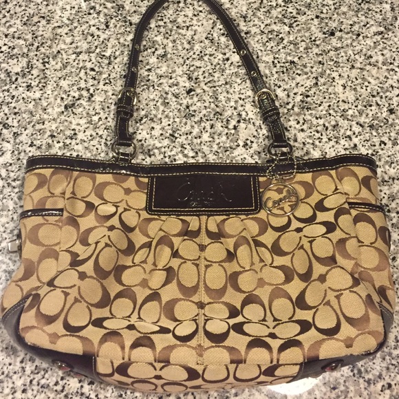 Coach shoulder bag