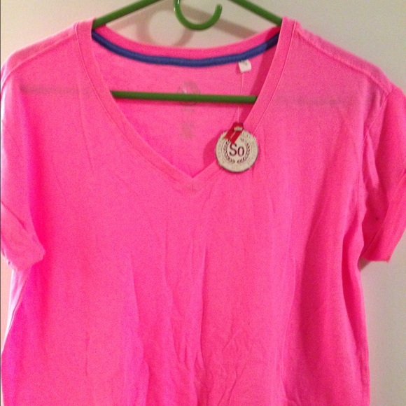 NWT.. Women's T-shirt