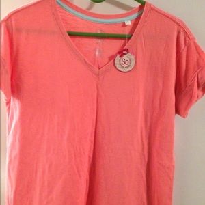 NWT.. Women's t-shirt