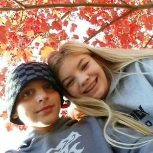 Meet your Posher, Devin