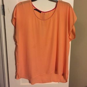 Maurice's flowy top!