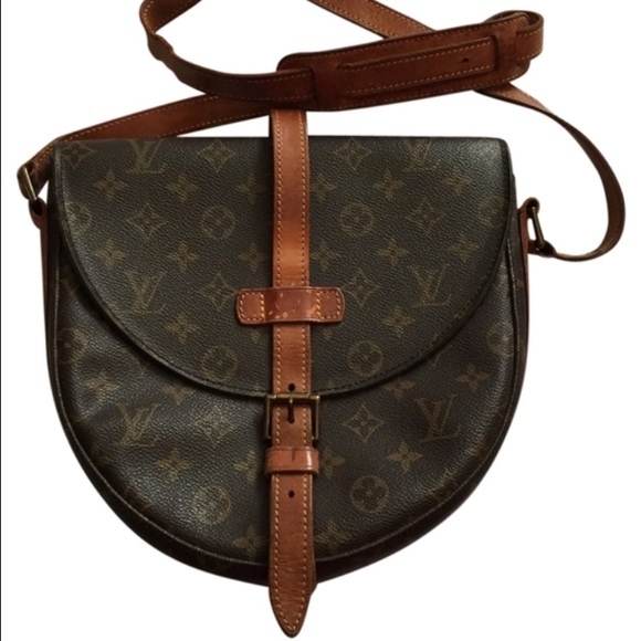 ❌SOLD❌Vintage Louis Vuitton Cross Body Bag