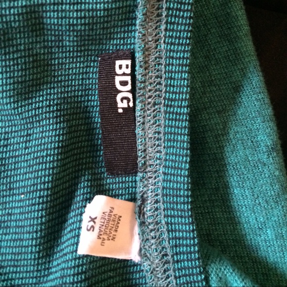 BDG. Long Sleeve Tee Forest Green, great condition - Picture 3 of 3