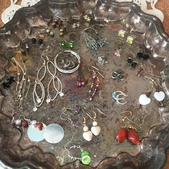 Bundled jewelry! 💍Free w/ purchase upon request!