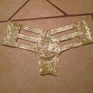 Little Black Diamond cutout bottoms✨