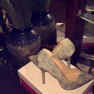 BRAND NEW JUST FAB PUMPS 😻 a must buy.