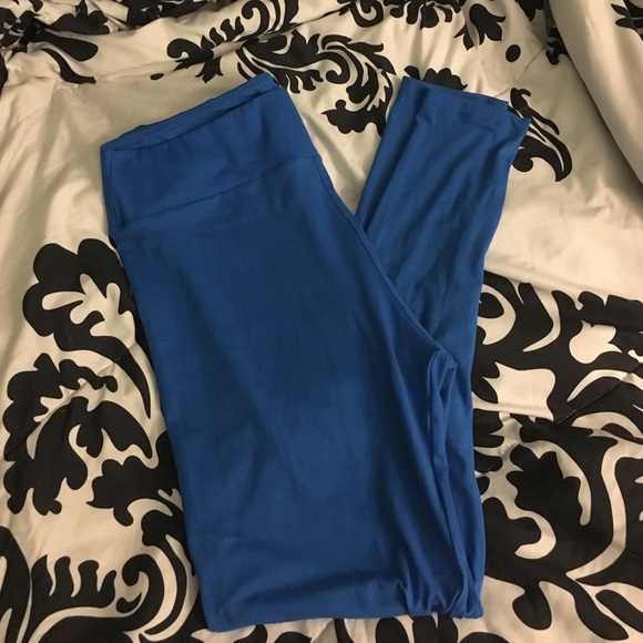Never worn Lularoe leggings! size- tall and curvy