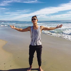 Meet your Posher, Dennis