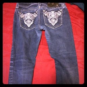 Size 27 Miss me jeans.