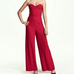 Sleeveless jumpsuit  (Red)