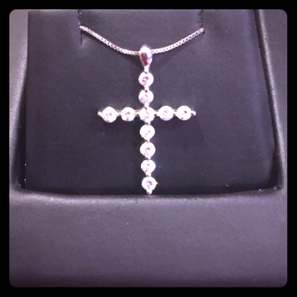 Diamond cross pendant with chain