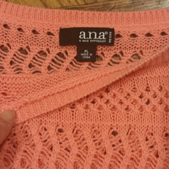 Cute sweater - Picture 2 of 3