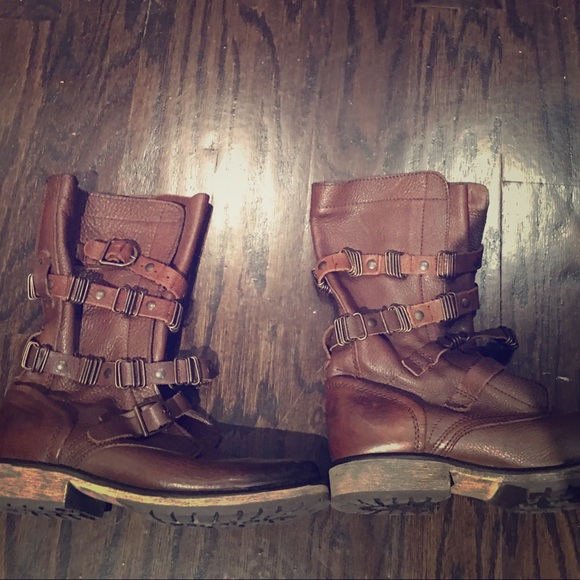 STEVE MADDEN BROWN BIKER BOOTS