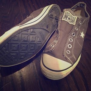 GREY CONVERSE