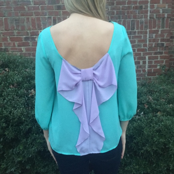 Beautiful Women's Bow Back Top