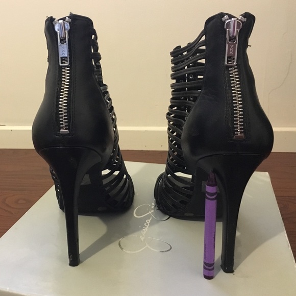 Shoes - Picture 3 of 4