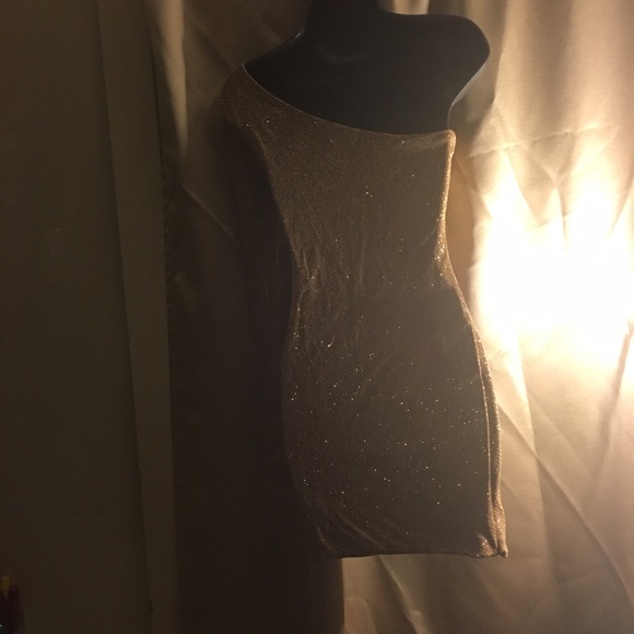 Guess dress - Picture 2 of 3