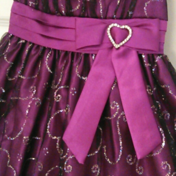 Beautiful girls dress - Picture 2 of 4