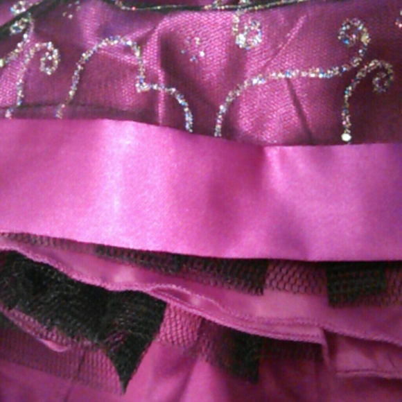 Beautiful girls dress - Picture 4 of 4